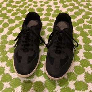 Men’s lace up Swims sneakers. Waterproof.